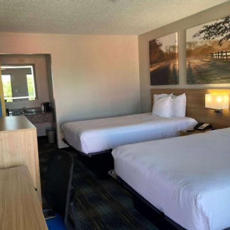 Days Inn&Suites Mobile Tillmans Corner Extérieur photo