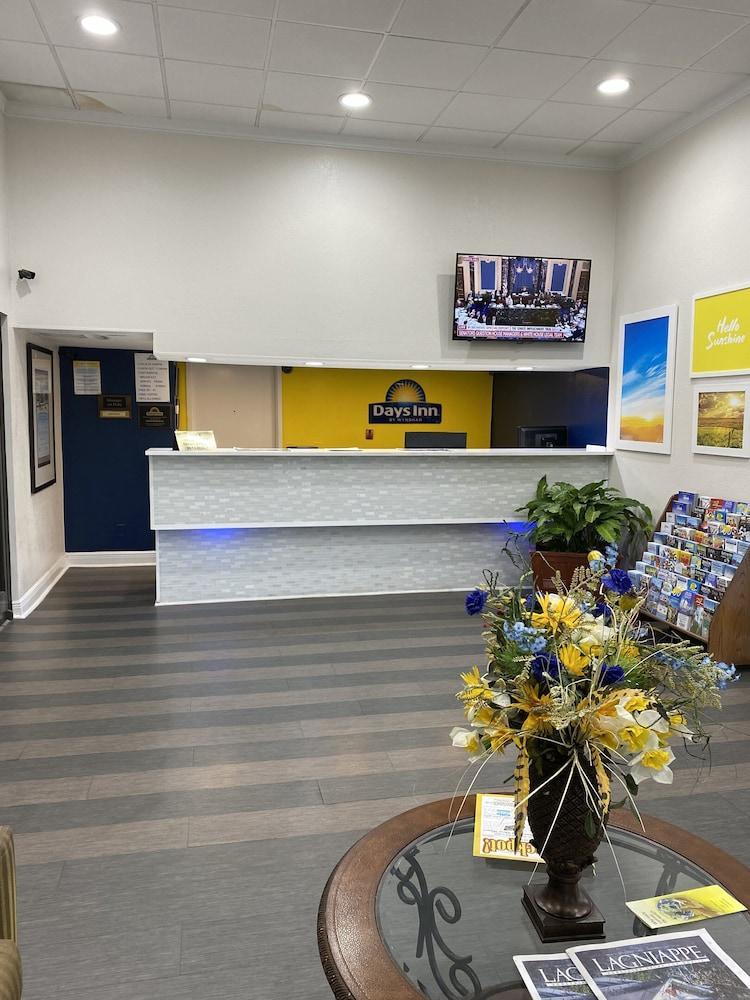Days Inn&Suites Mobile Tillmans Corner Extérieur photo