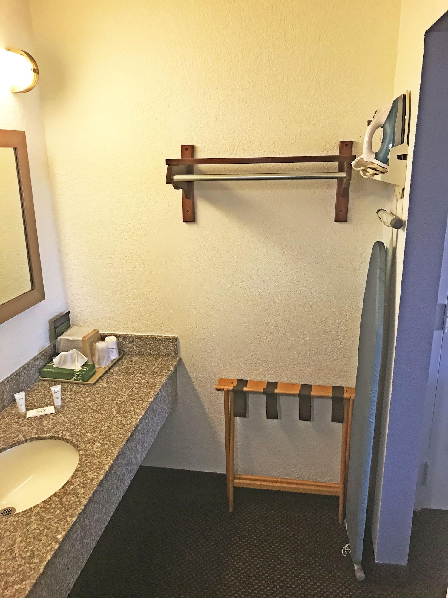 Days Inn&Suites Mobile Tillmans Corner Extérieur photo
