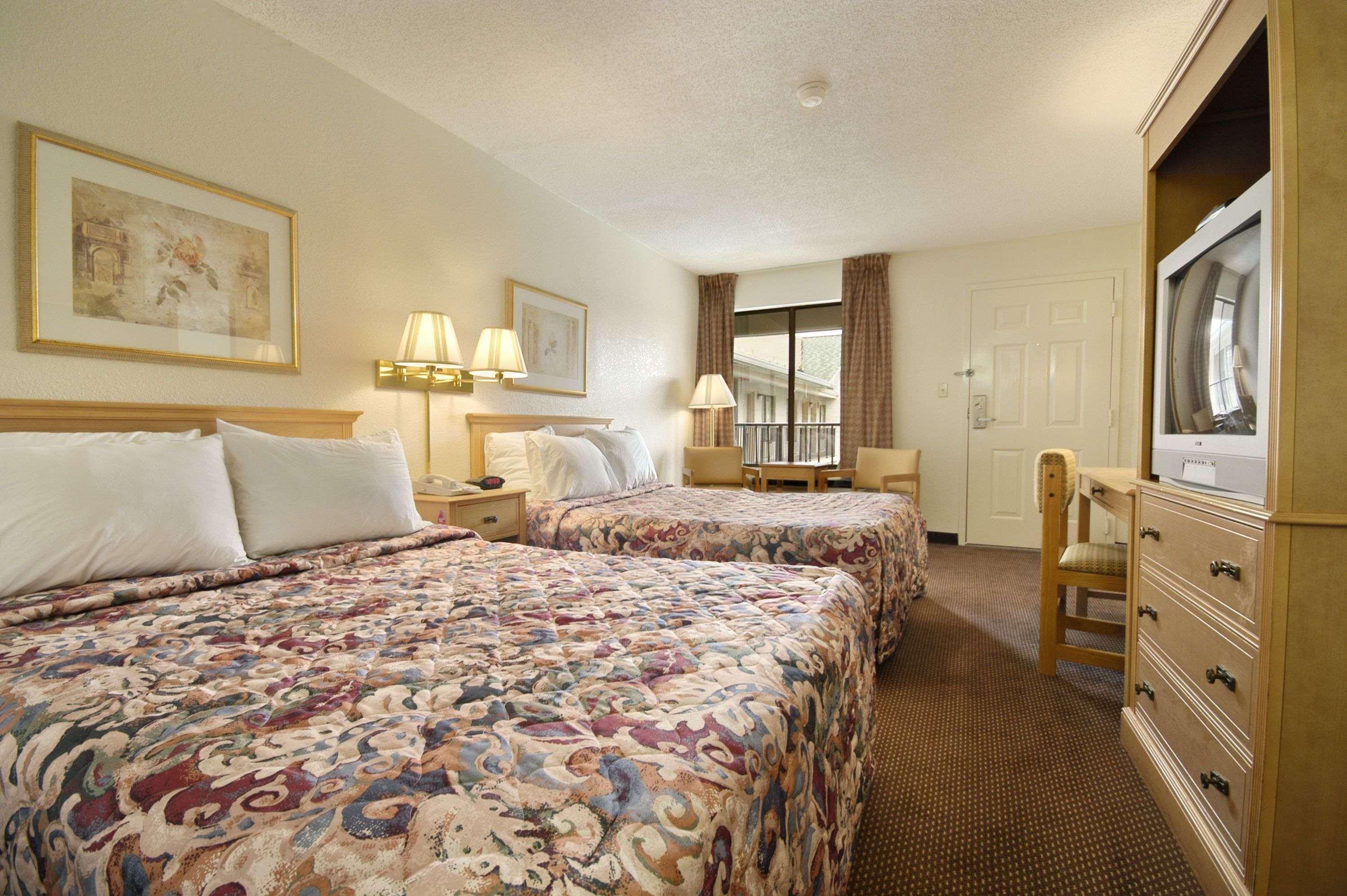 Days Inn&Suites Mobile Tillmans Corner Extérieur photo