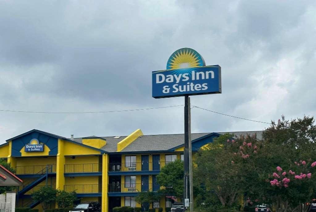 Days Inn&Suites Mobile Tillmans Corner Extérieur photo
