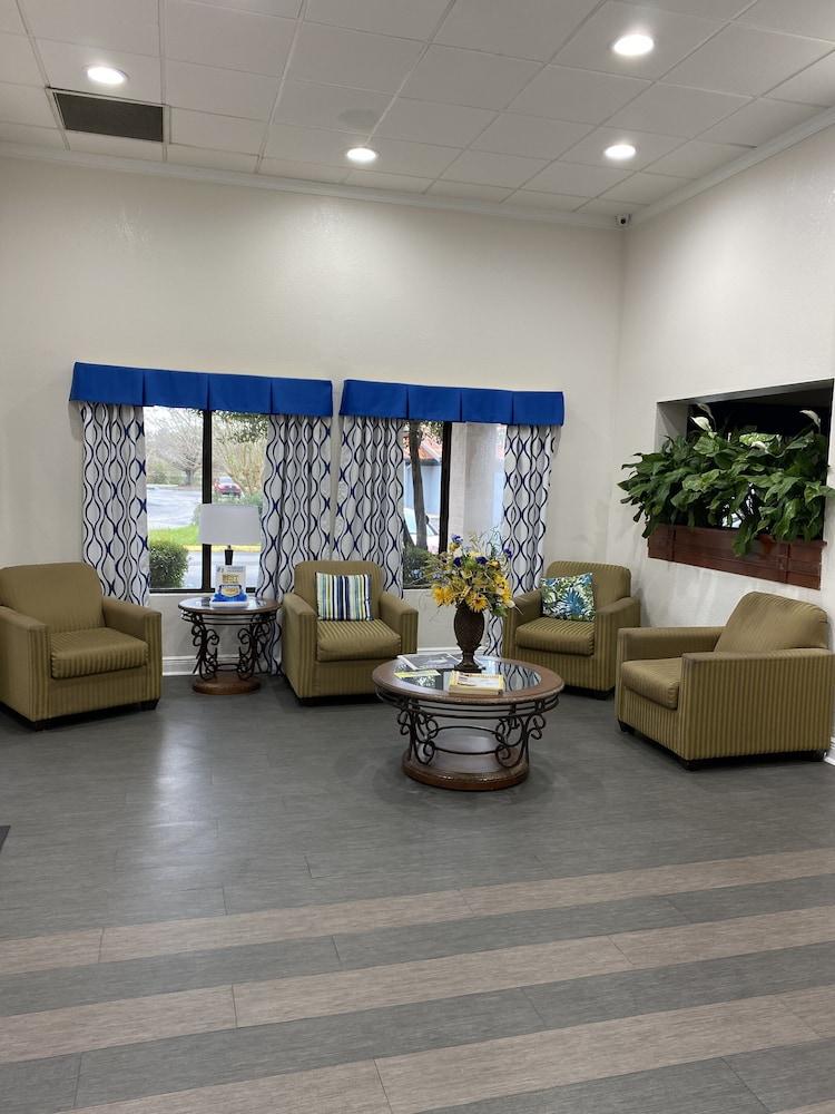 Days Inn&Suites Mobile Tillmans Corner Extérieur photo
