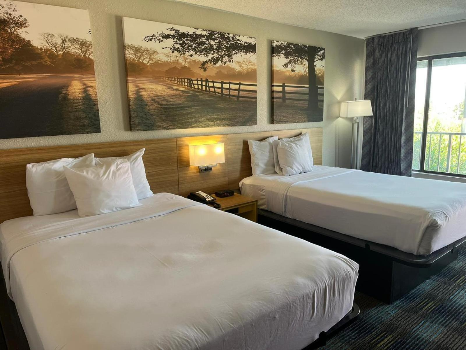 Days Inn&Suites Mobile Tillmans Corner Extérieur photo